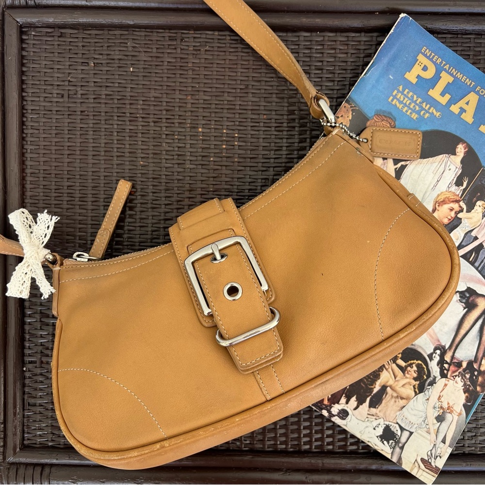 Y2K Coach Hampton Demi Buckle Crossbody Bag ๐ค - Picture 3 of 13